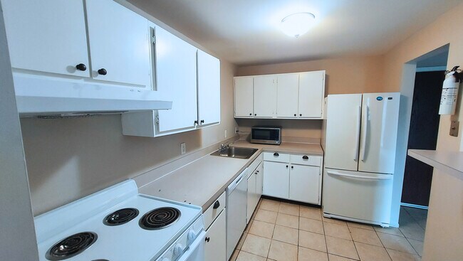 Photo - 31993 W 12 Mile Rd Condo Unit 313