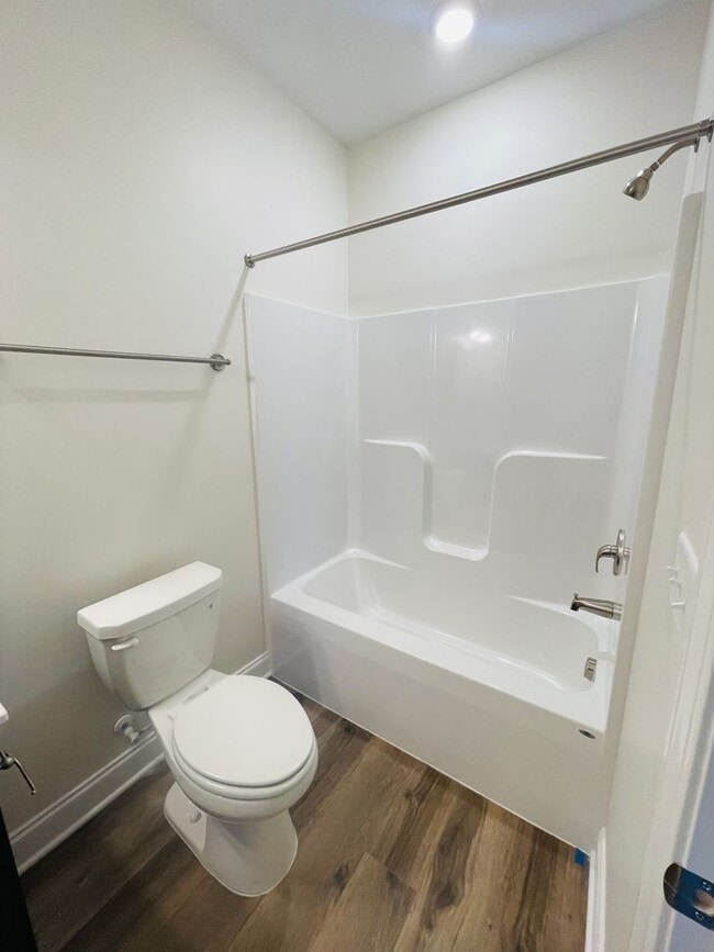 Photo - *4 Bedroom Townhouse for Rent*