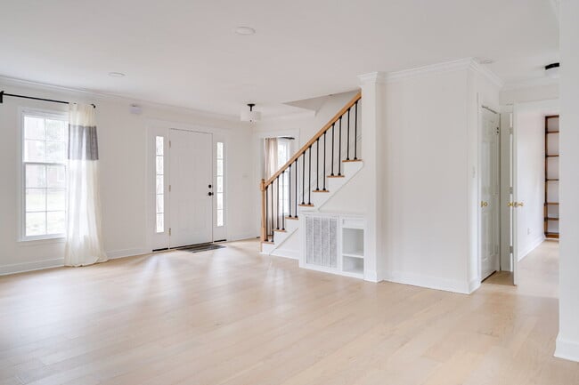 Photo - Chapel Hill Retreat: Spacious 4-Bedroom with Fenced-in Backyard