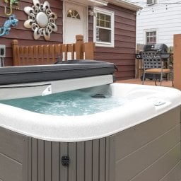 Building Photo - 319 S Porter St