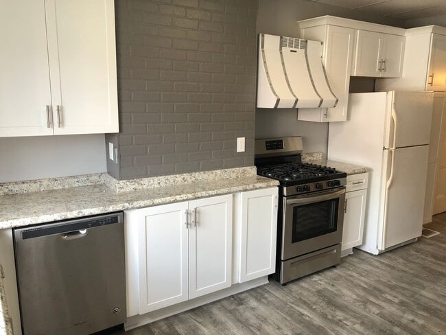 Building Photo - Lawrenceville - 3 BR Single Family Home, Newly Remodeled!  Off Street Parking!