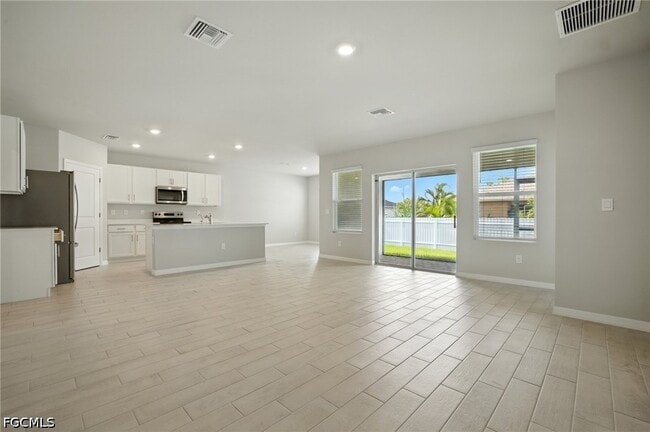 Photo - 2465 NW 9th St