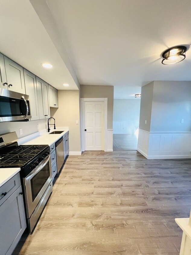 NEWLY RENOVATED 3 BEDROOM PENTHOUSE CONDO ... - NEWLY RENOVATED 3 BEDROOM PENTHOUSE CONDO ...