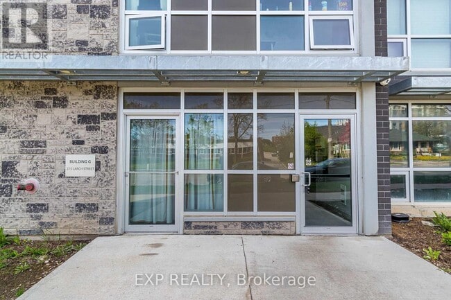 Photo - 275 Larch St Unité G116