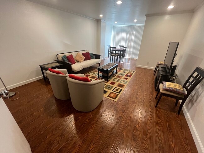Building Photo - 10747 Wilshire Blvd Unit 804