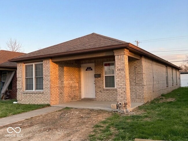 Photo - 4930 Elliott Ave