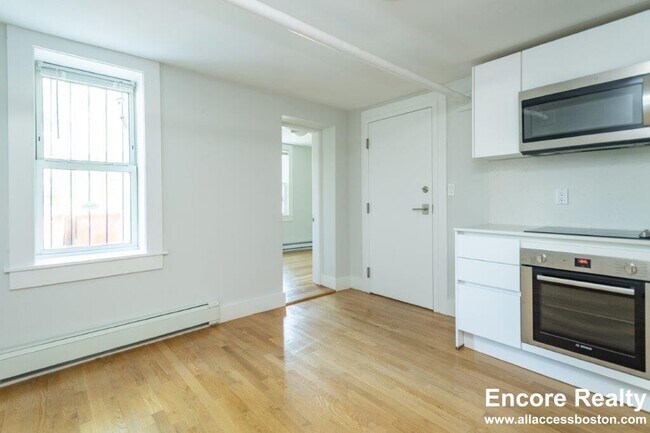 Photo - 31 South St Unit B2