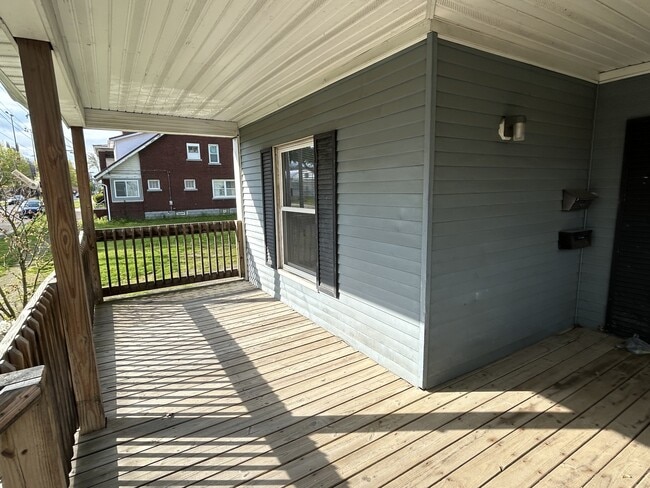Photo - 302 Myrtle St