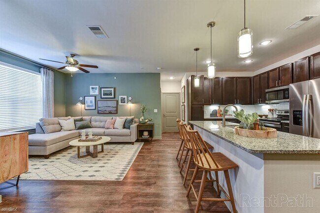 Photo - 329 E Colorado Blvd Unit ID621009