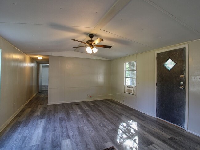 31 Cameron Cir