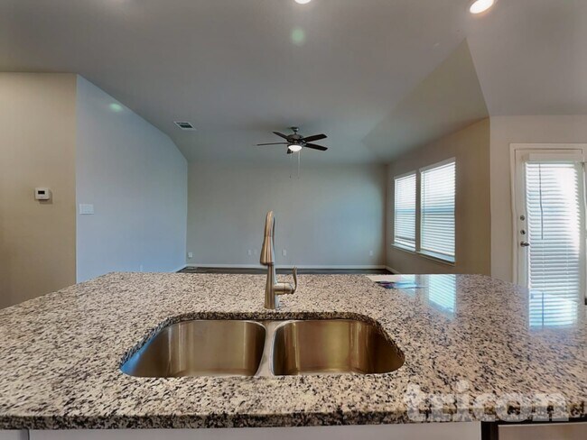 Photo - 5803 Zoey Wy