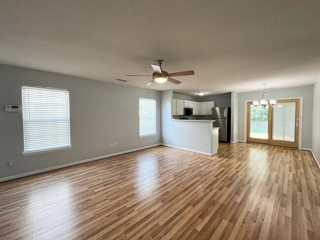 Photo - Classic 3BD, 2BA Apex Home in a Prime Loca...