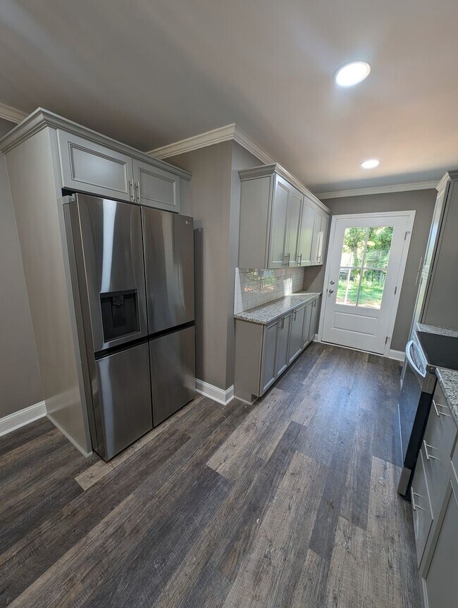 204 Belmont Mt Holly Rd
