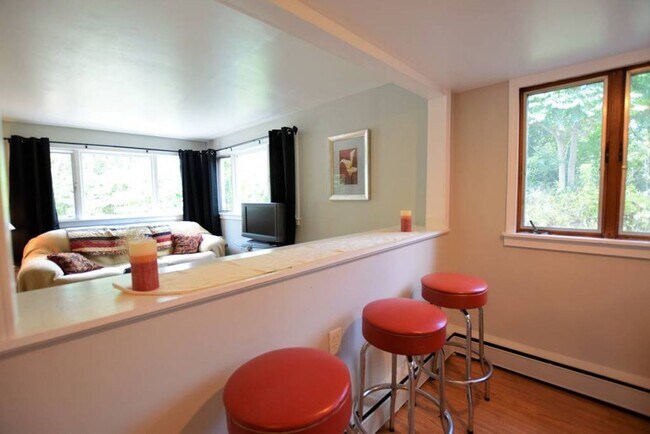 Photo - 924 Danby Rd Unit 2