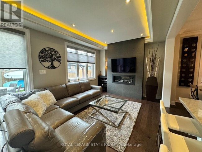Photo - 57 Waterview Ln