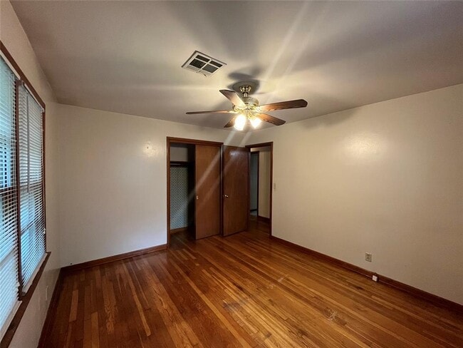 Photo - 511 Fleetwood Dr