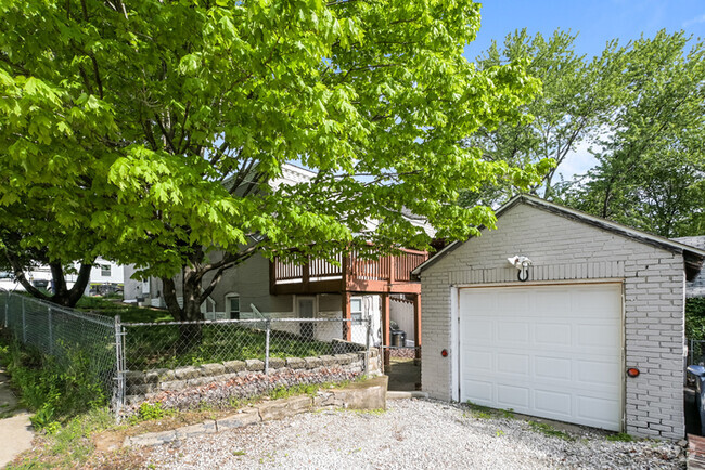 Building Photo - Fantastic 2bd/2ba home! Let yourself in!