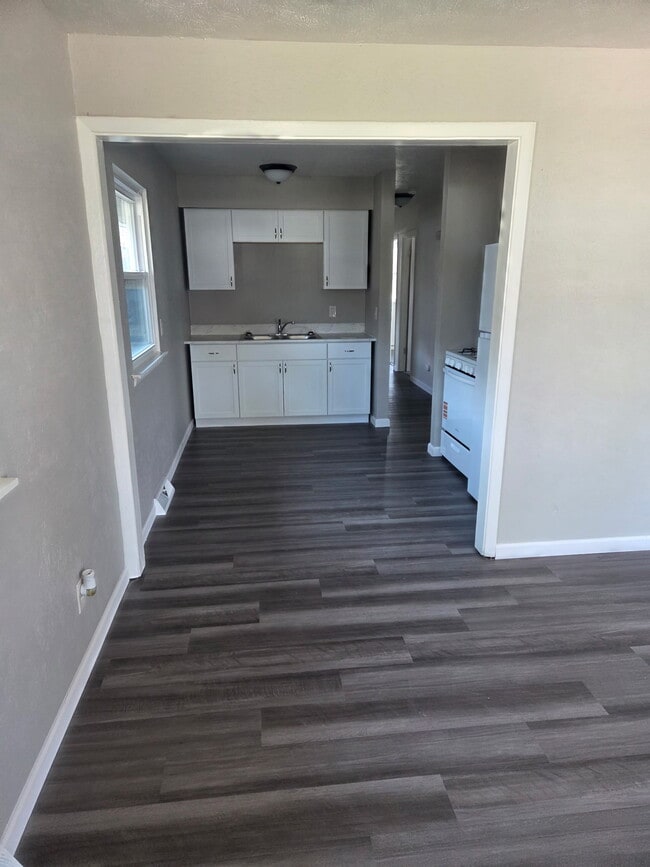 Photo - 1022 W Thrush Ave