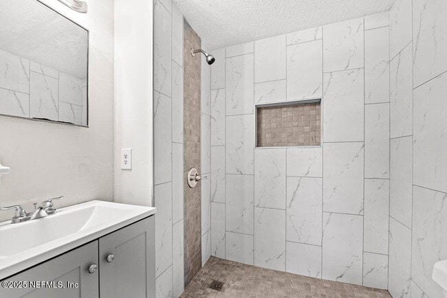 Photo - 4504 Lincrest Dr S