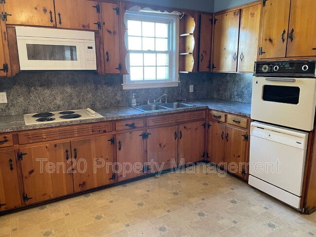 Photo - 411 20th Ave