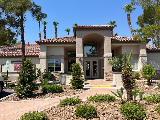 Building Photo - Henderson - 2 bedroom / 2 bath condo Unit 321