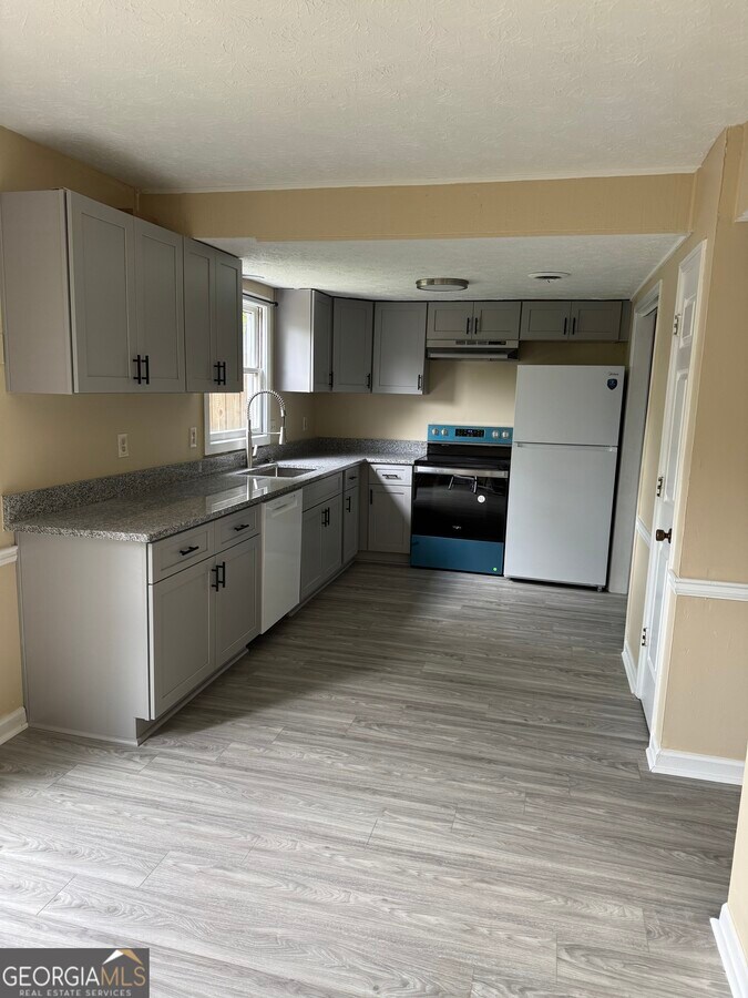 Photo - 1775 S Milledge Ave Townhome