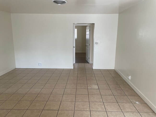 Photo - 1414 W Vassar Ave Unidad C