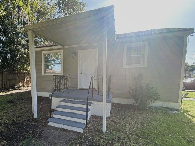 Photo - 2501 Delille St