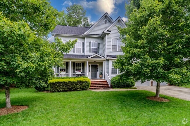 Building Photo - Stunning 5bd/4.5ba Home Near Duke Universi...