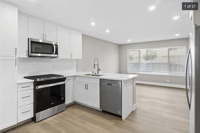 Photo - 1024 Mission Dr Unit B