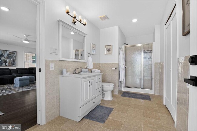 Photo - 739 N Massachusetts Ave