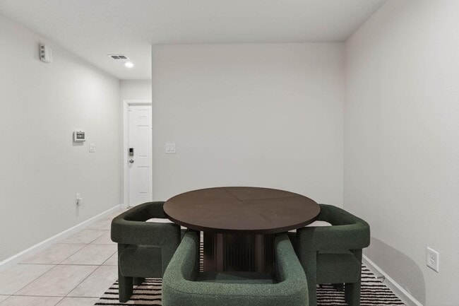 Photo - 2528 Sadler Trce Wy