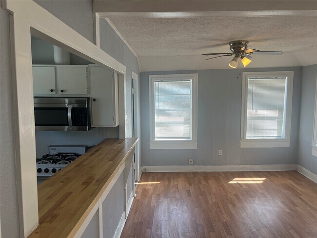 Photo - 2501 Dunlavy St