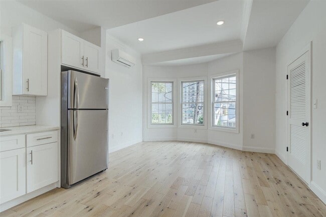 Photo - 671 Palisade Ave Condo Unit 2