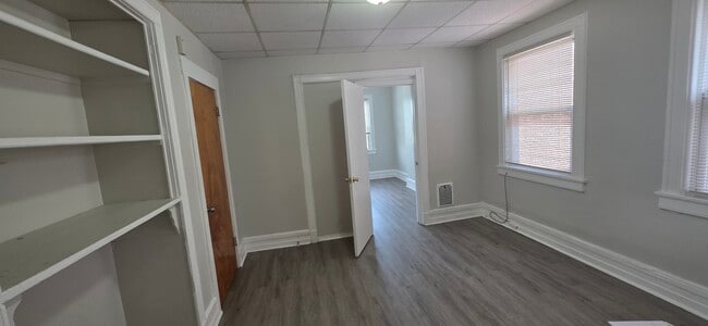 Photo - 382 Bond St Unit 2
