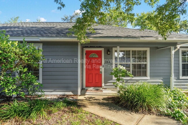 Photo - 202 Stephen Ave