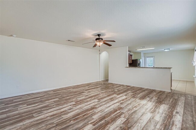 Photo - 208 Isabel Ln