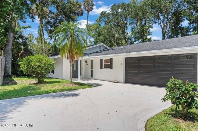 Building Photo - 593 Palmera Dr E Rental
