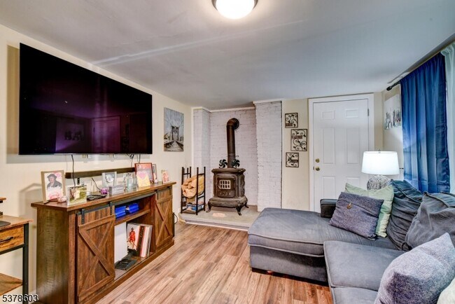 Photo - 605 County Rd 565