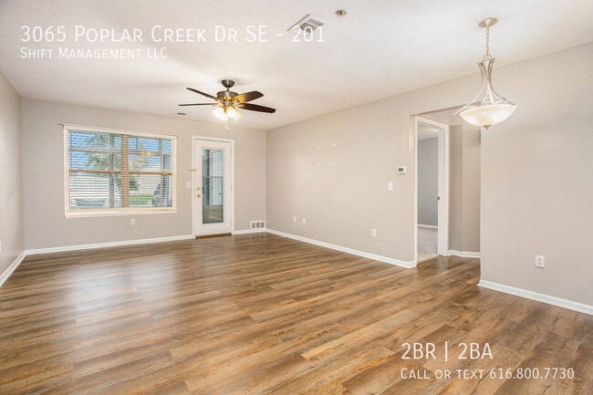 Photo - 3065 Poplar Creek Dr SE