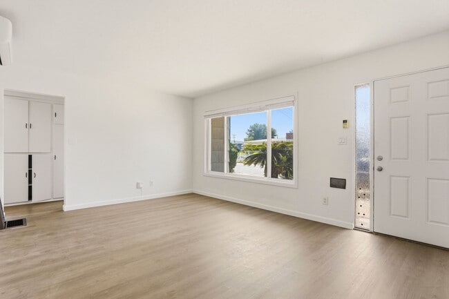 Photo - Large 3 Bedroom 2 Bathroom House in La Mesa!
