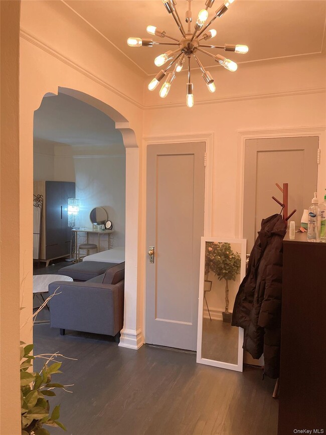 Building Photo - 110-21 73rd Rd Unit 5F