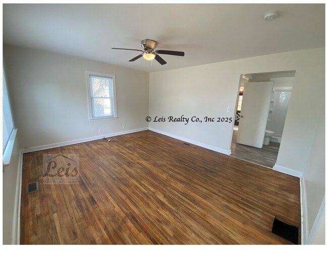 Photo - 902 Sycamore St