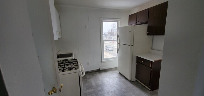 Photo - 426-430 Vine Ave NE Unit 428 B