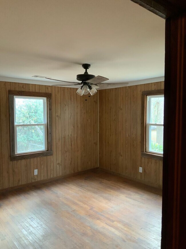 Photo - 318 Thames St