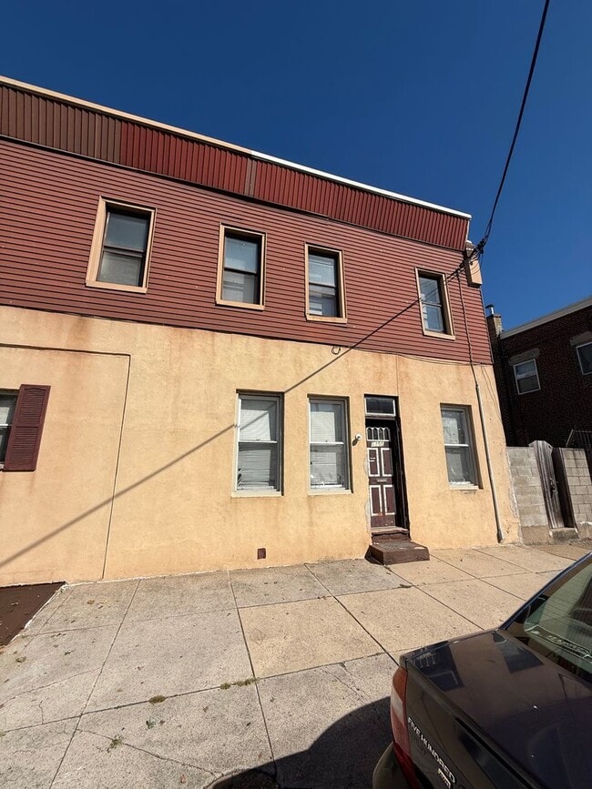 Building Photo - 2255 S Croskey St Unit 2nd fl