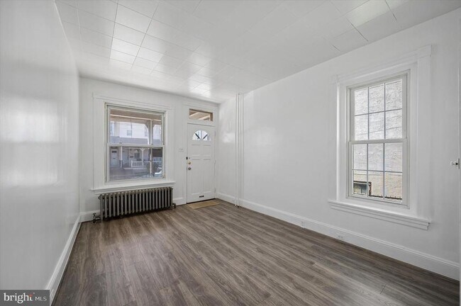 Photo - 4319 Mitchell St