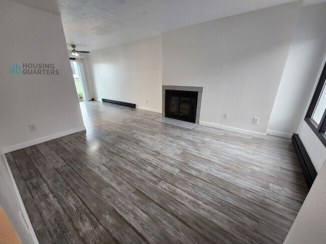 Photo - 2107 N Houk Rd