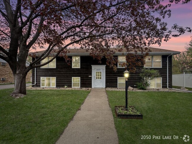 Building Photo - 2050 Pike Lake Dr Rental