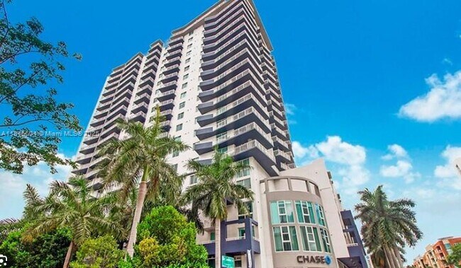 Building Photo - 275 NE 18th St Unit 402 Rental